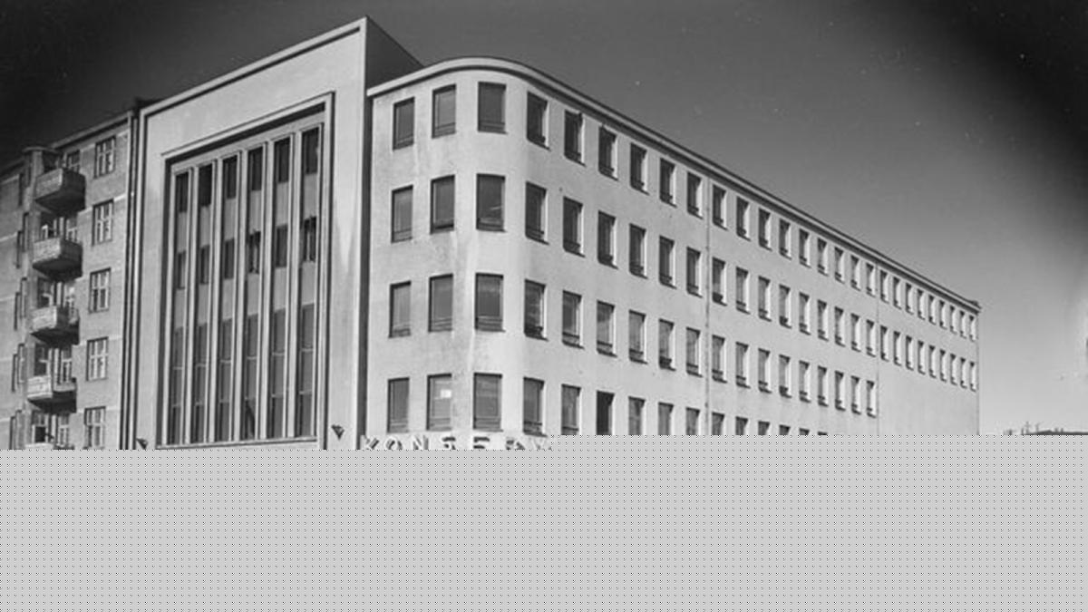 Taideyliopiston Sibelius-Akatemian R-talo kuvattuna vuosien 1940–1943 välillä