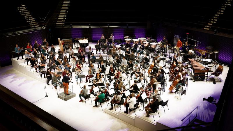 Sibelius-Akatemian sinfoniaorkesteri soittaa. Kuva: Maija Astikainen