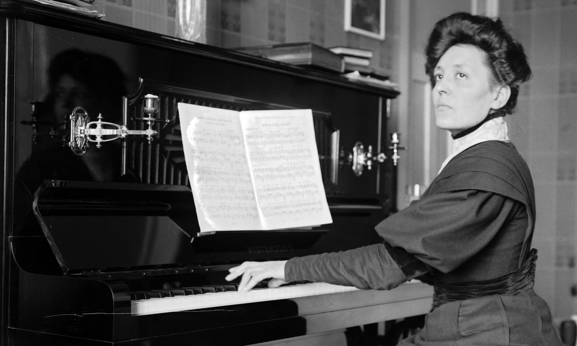 The woman at the piano
