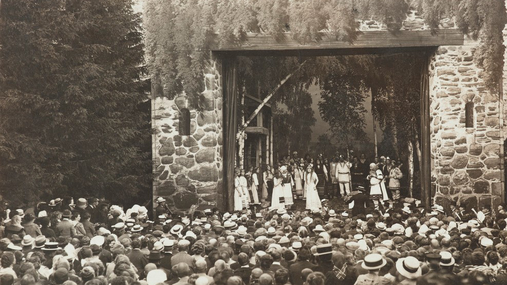 Olavinlinna 1912. Erkki Melartin` s Aino opera. Museovirasto.