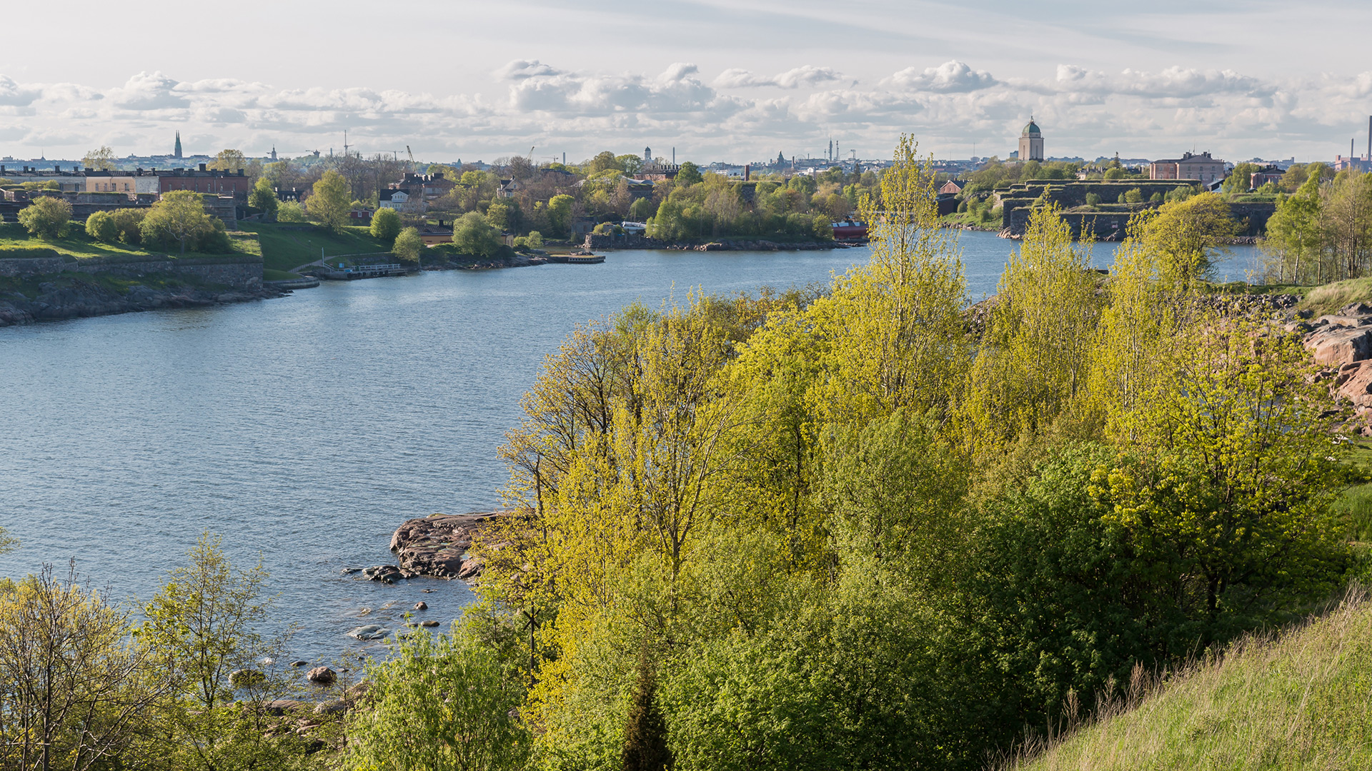 Scenic view of Vallisaari island.