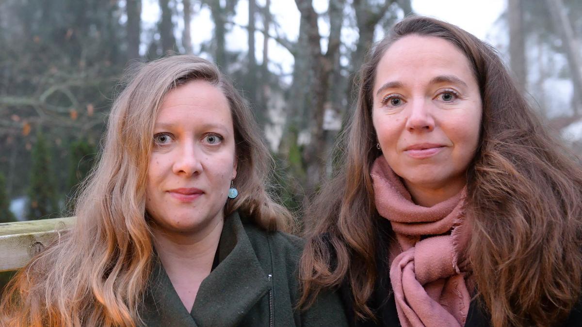 Annemarie Åström & Anna Kuvaja are smiling on a portrait.