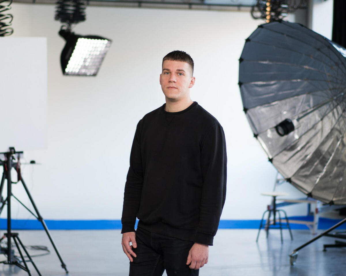 Lauri Lähteenmäki in the photo studio.